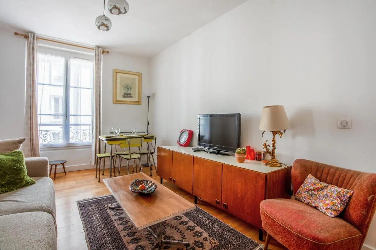 Charming Parisian Flat In The 11Th Arrondissement - Welkeys Apartment