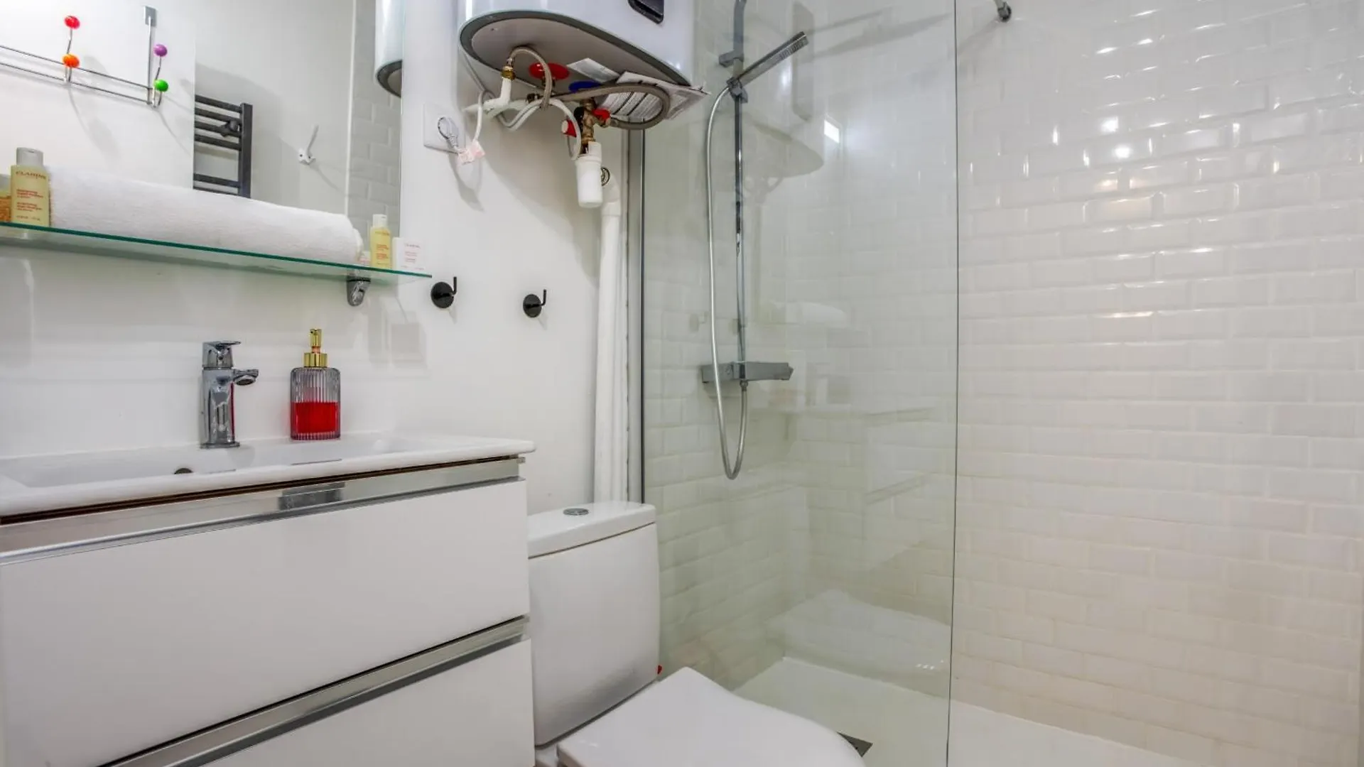 Charming Parisian Flat In The 11Th Arrondissement - Welkeys Apartment